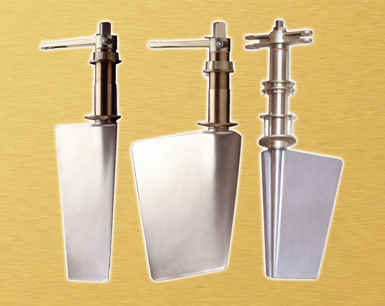 Produciamo timoni per natanti - Eliche Radice